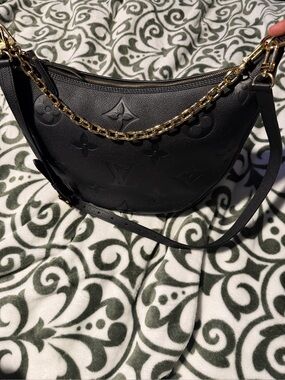 Louis Vuitton loop hobo black